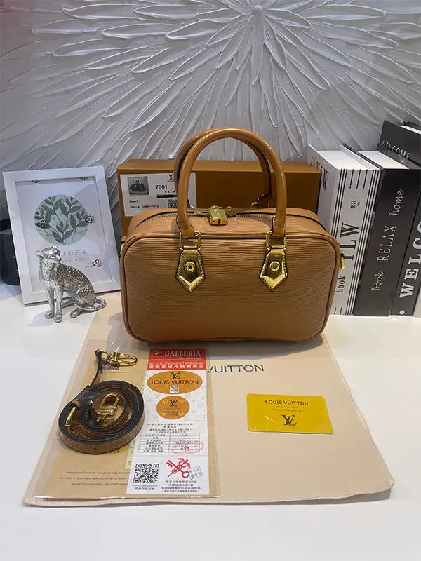 شنطة لويس فيتون ماستر نيو شايب شنط وحقائب louis vuitton bags