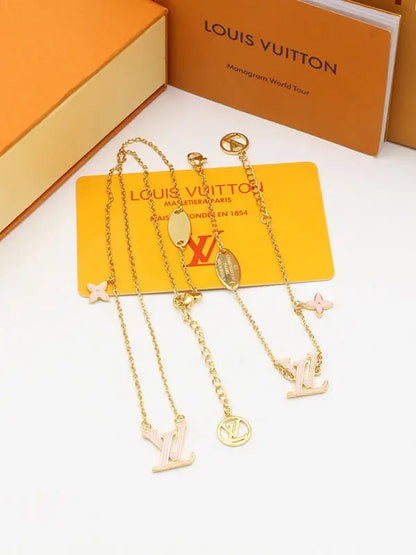 طقم لويس فيتون شيل ناعم 2 قطع اطقم louis vuitton وردي
