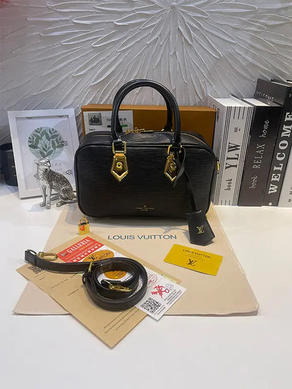 شنطة لويس فيتون ماستر نيو شايب شنط وحقائب louis vuitton bags اسود