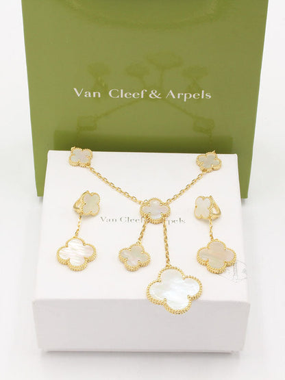 طقم فان كليف بندنتس فلاور ماستر اطقم van cleef ابيض ذهبي