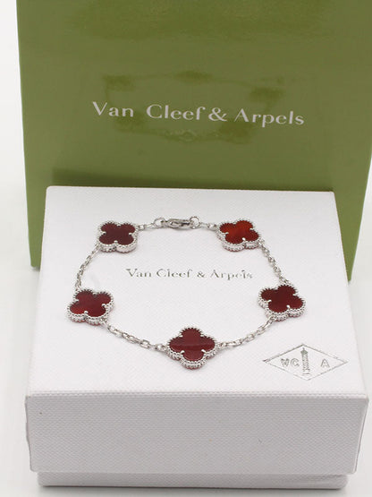 اساور فان كليف الماستر الجديده