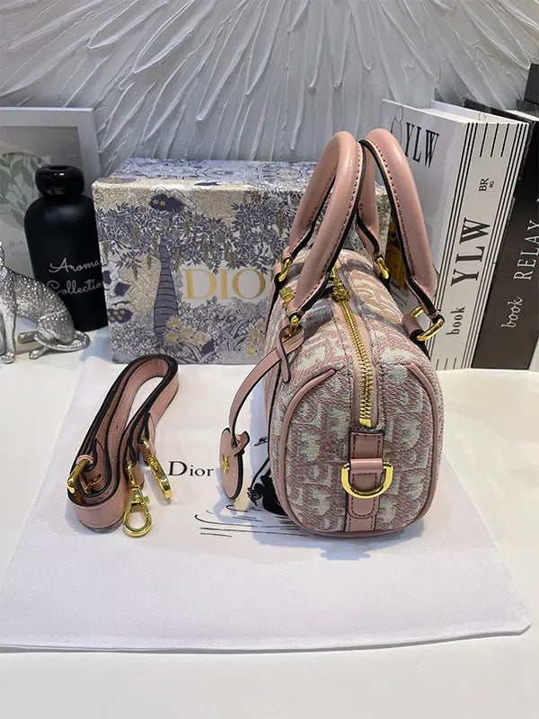 شنطة ديور صغيره الوان متعدده شنط وحقائب dior bags