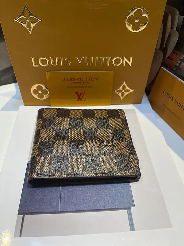 بوك لويس فيتون 322 محافظ louis vuitton bags