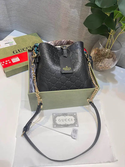 شنطة قوتشي الجلد ماستر 94 شنط وحقائب coach bags