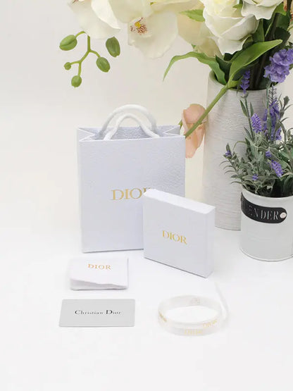 ملحقات ديور الذهبية الجديده هدايا dior