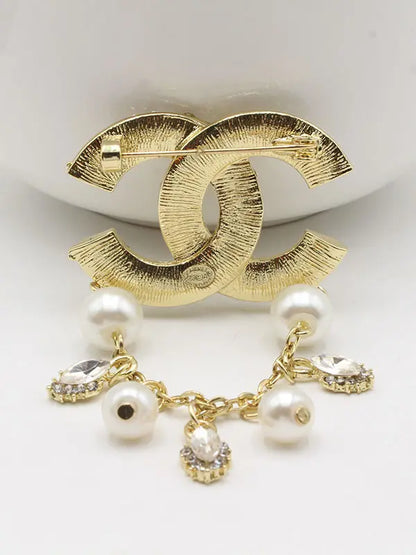 بروش شانيل كرستال لولو بيرل بروش chanel