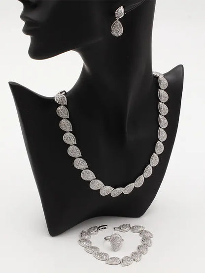 طقم بوشرون 4 قطع 688 اطقم bucheron فضي