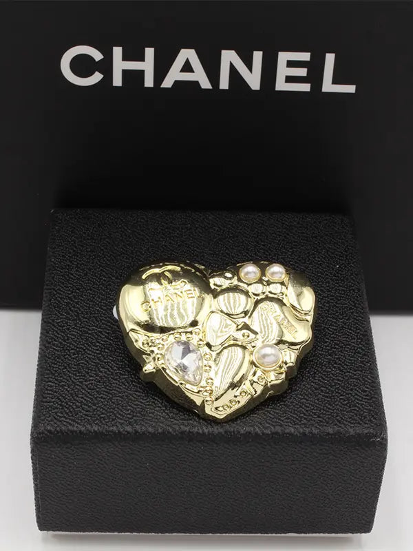 بروش شانيل قلب 220 بروش chanel