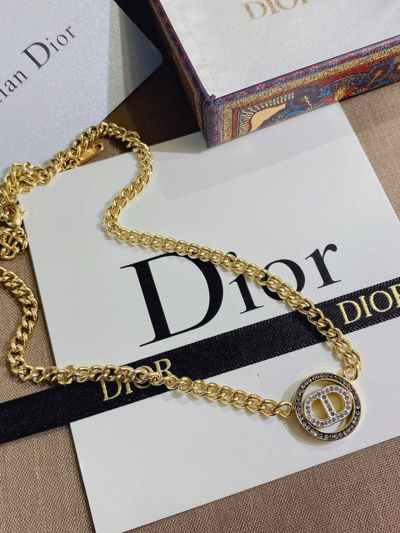 سلسال ديور كرستيان ديور سلسال dior