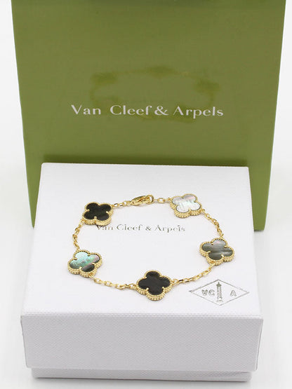 اساور فان كليف الماستر الجديده