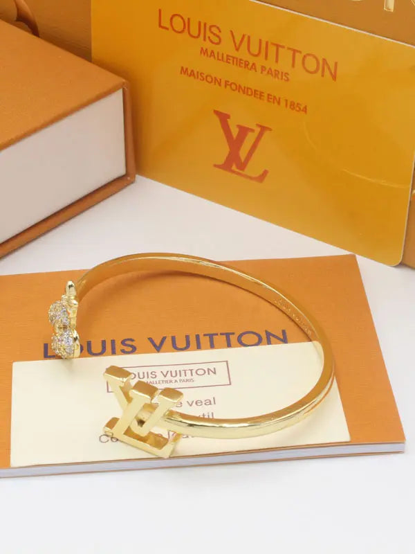 اساور لويس فيتون نيو بانقل زركون لوقو ماستر اسواره louis vuitton