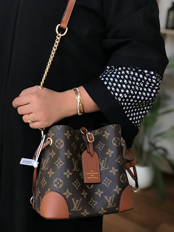 شنطة لويس فيتون بوكيت الماستر شنط وحقائب louis vuitton bags