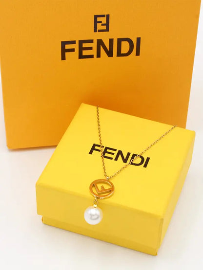 سلسال فندي ميتال بيرل لوقو سلسال fendi
