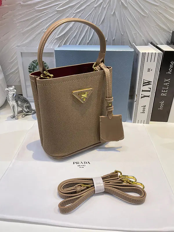 شنطة برادا شنط وحقائب brada bags