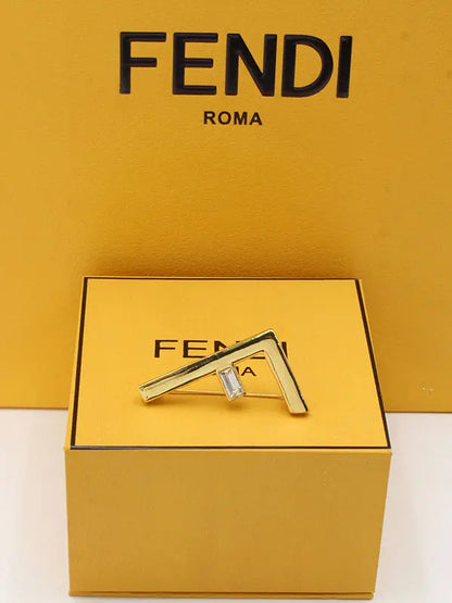 بروش فندي الجديد بروش fendi ذهبي