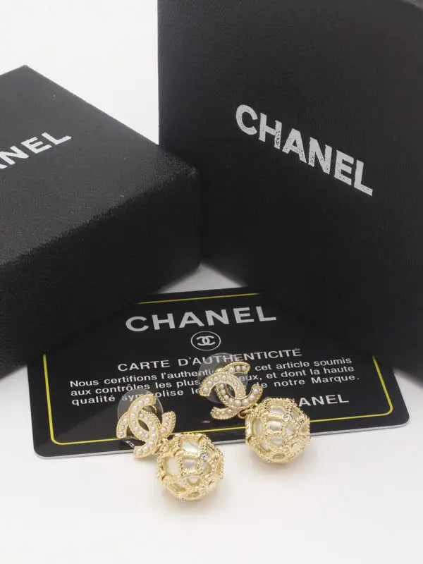 حلق شانيل 656 حلق chanel ذهبي