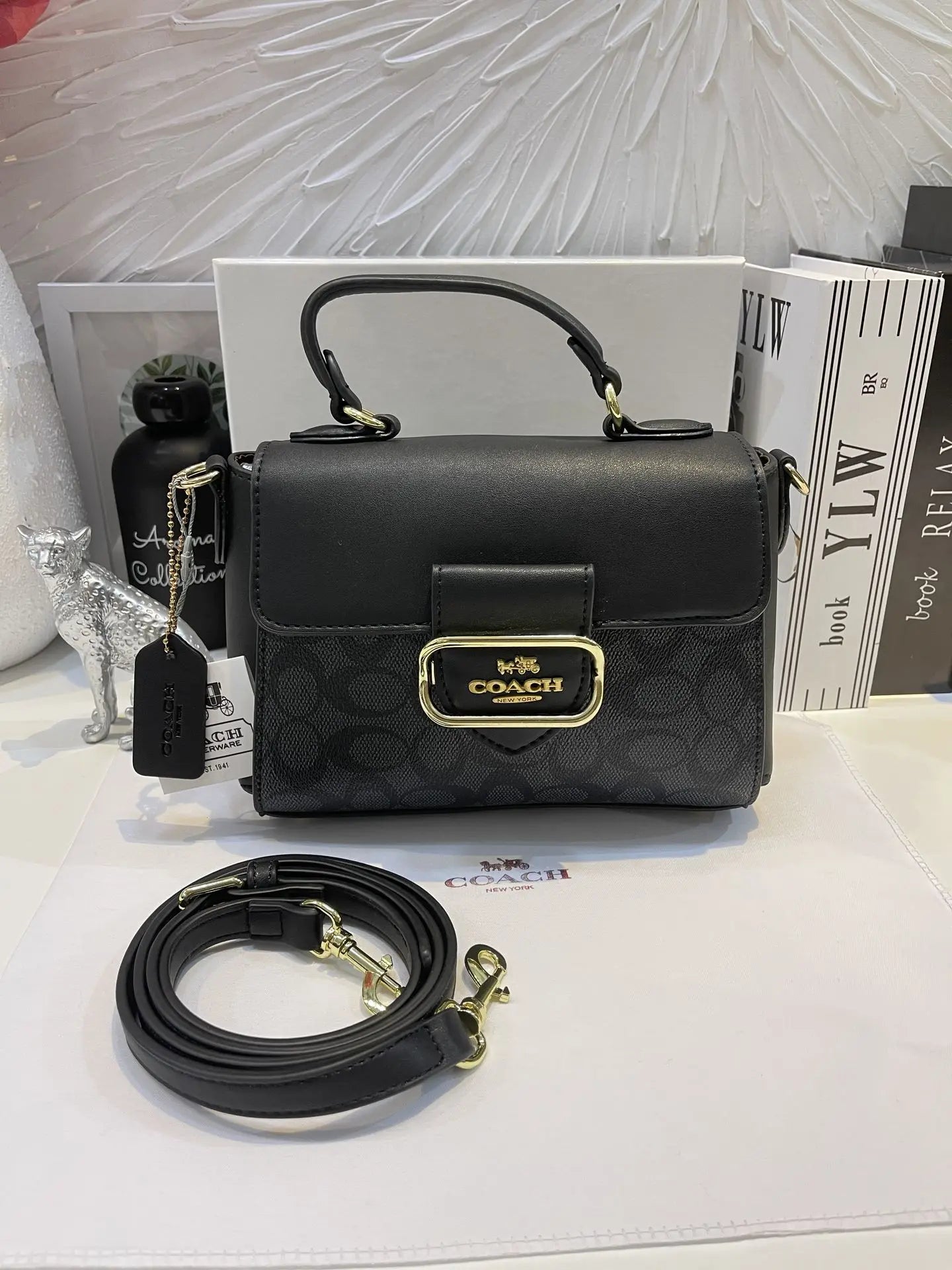 شنطة كوتش صغيره الوان شنط وحقائب coach bags اسود
