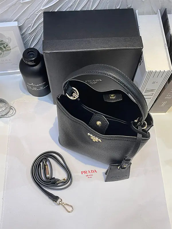 شنطة برادا ليذر شنط وحقائب brada bags