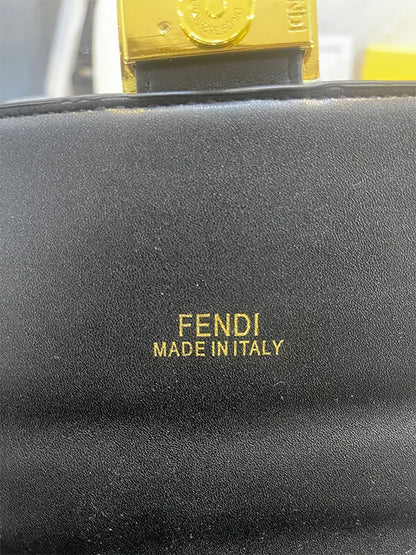 شنطة فندي صغيره اسود ماستر شنط وحقائب fendi bags
