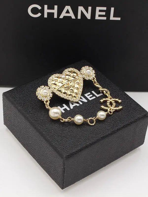 بروش شانيل الجديد 249 بروش chanel