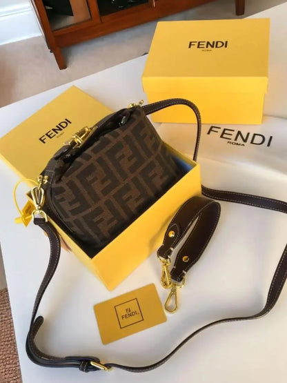 شنطة فندي ماستر الهبه صغيره شنط وحقائب fendi bags