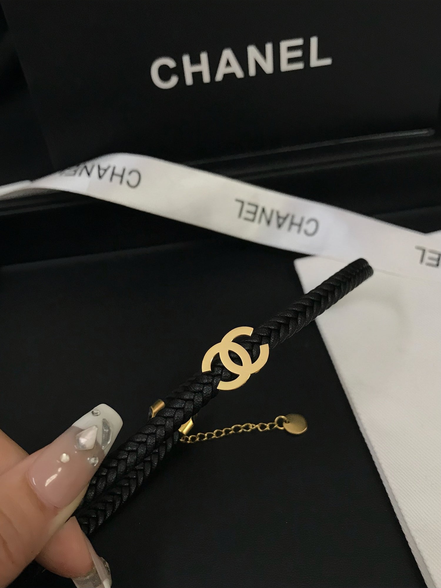 سلسال شانيل تشوكر اسود سلسال chanel