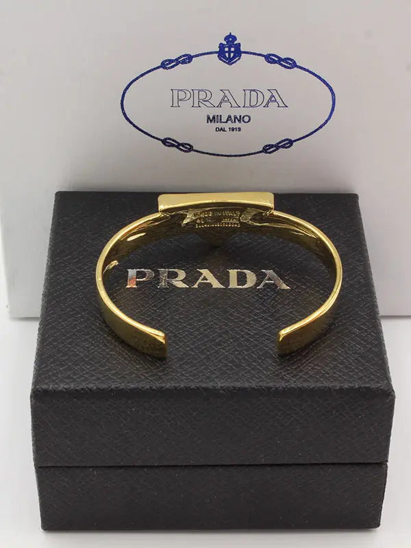 اساور برادا بانقل بلاك لوقو اسواره brada