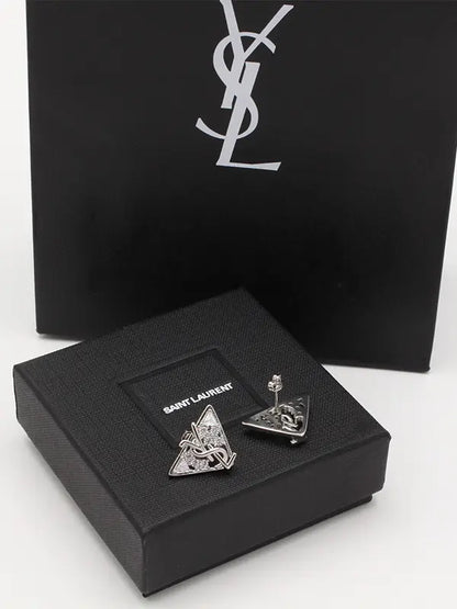 حلق ايف سان لوران زركون فضي لوقو حلق ysl