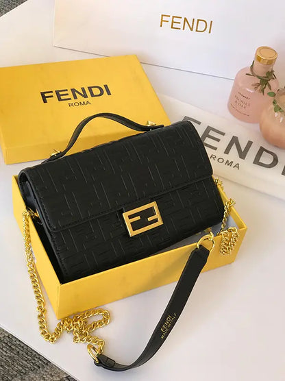 شنطة فندي صغيره اسود ماستر شنط وحقائب fendi bags