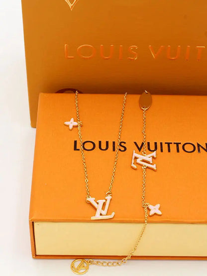 طقم لويس فيتون شيل ناعم 2 قطع اطقم louis vuitton