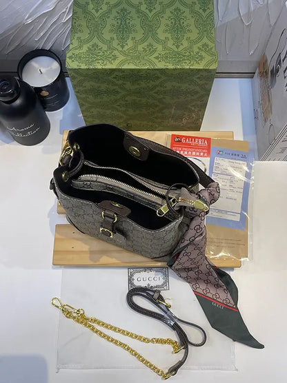 شنطة قوتشي ماستر وسط بنية شنط وحقائب gucci bags