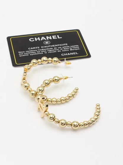 حلق شانيل كبير ميتال ذهبي لوقو حلق chanel