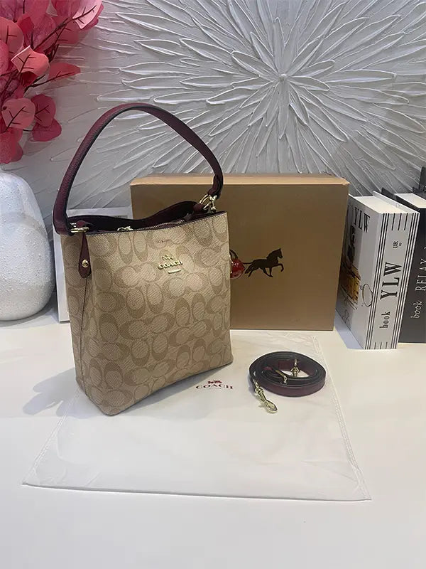 شنطة كوتش ماستر ميديوم شنط وحقائب coach bags