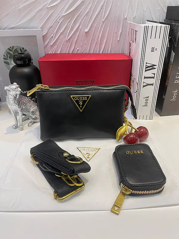 شنطة صغيره Guess شنط وحقائب Guess bags