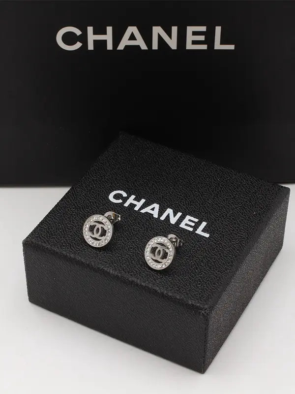 حلق شانيل كريستال صغير 527 حلق chanel