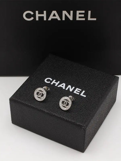 حلق شانيل كريستال صغير 527 حلق chanel