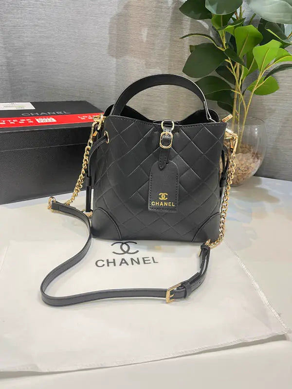 شنطة شانيل اسود جلد ماستر 396 شنط وحقائب tory burch