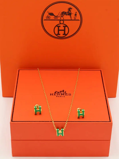 طقم هيرمز ملون ناعم ماستر لوقو اطقم HERMES اخضر ذهبي