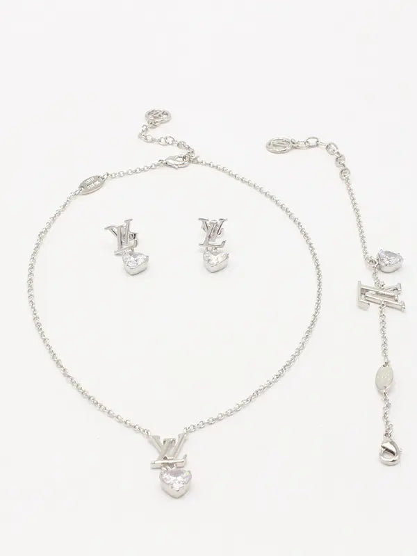 طقم لويس فيتون ماستر لوقو 3 قطع اطقم louis vuitton