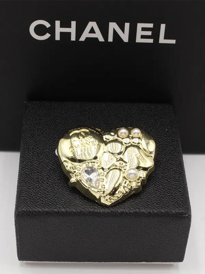 بروش شانيل قلب 220 بروش chanel