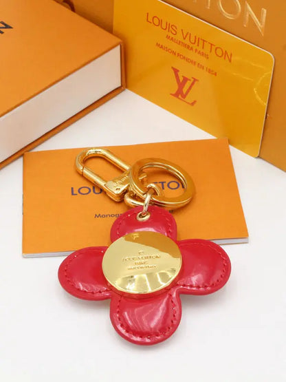 ميدالية لويس فيتون 240 ميدالية louis vuitton