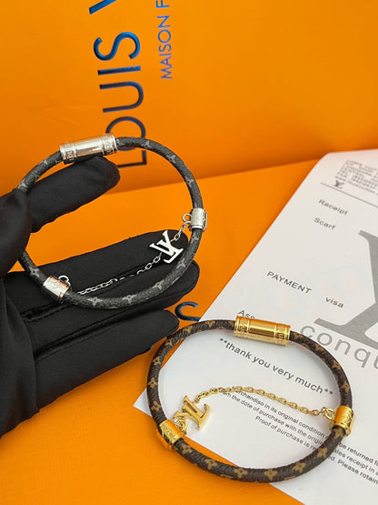 اساور لويس فيتون ليذر نيو لوك اسواره louis vuitton