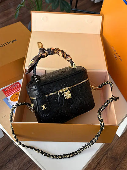شنطة لويس فيتون وسط ماستر اسود شنط وحقائب louis vuitton bags اسود