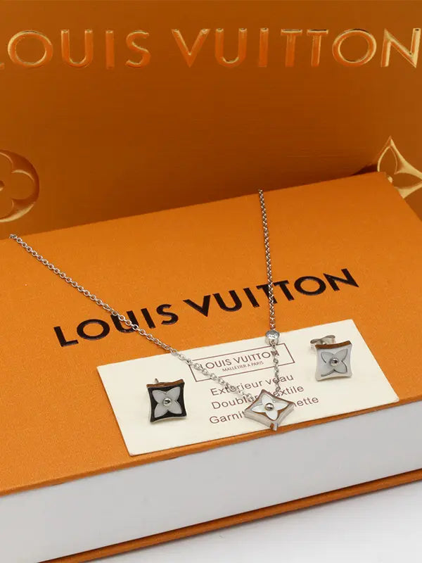 طقم لويس فيتون 2 قطع 663 اطقم louis vuitton