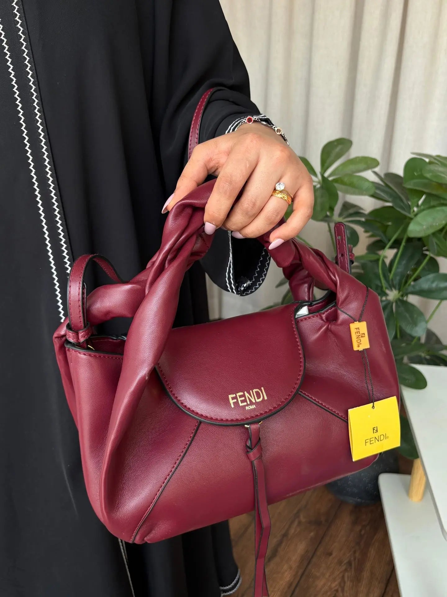 شنطة فندي فنديغرافي الماستر شنط وحقائب fendi bags