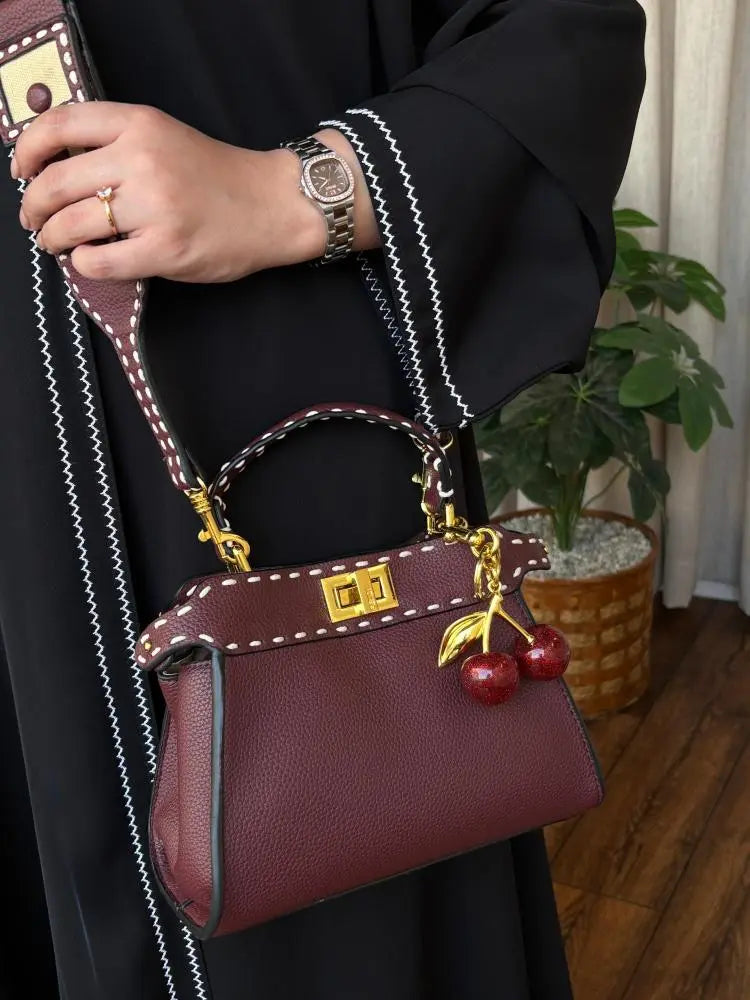 شنطة فندي بتعليقه كرز شنط وحقائب fendi bags