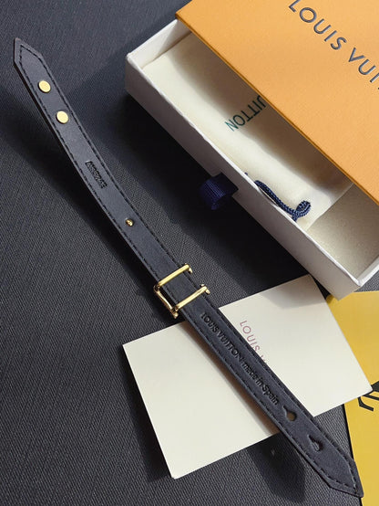 اساور لويس فيتون ليذر لوقو نيو لوك اسواره louis vuitton