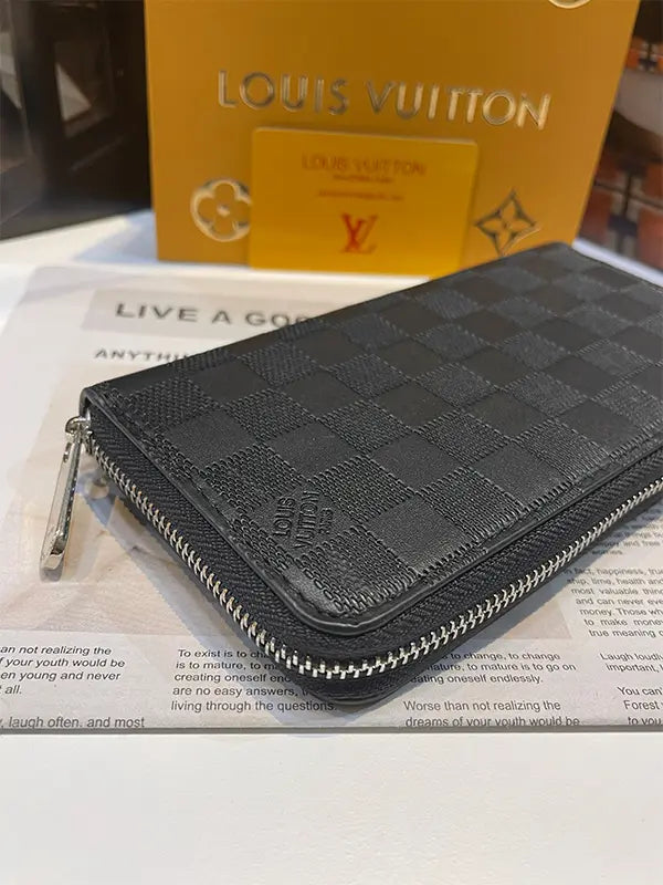 بوك لويس فيتون 323 محافظ louis vuitton bags