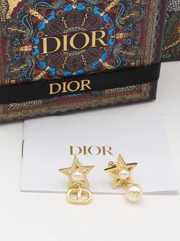 حلق ديور ستار بيرل لوقو حلق dior