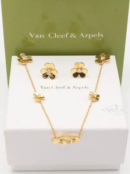طقم فان كليف تشوكر وردات ريقيلور اطقم van cleef
